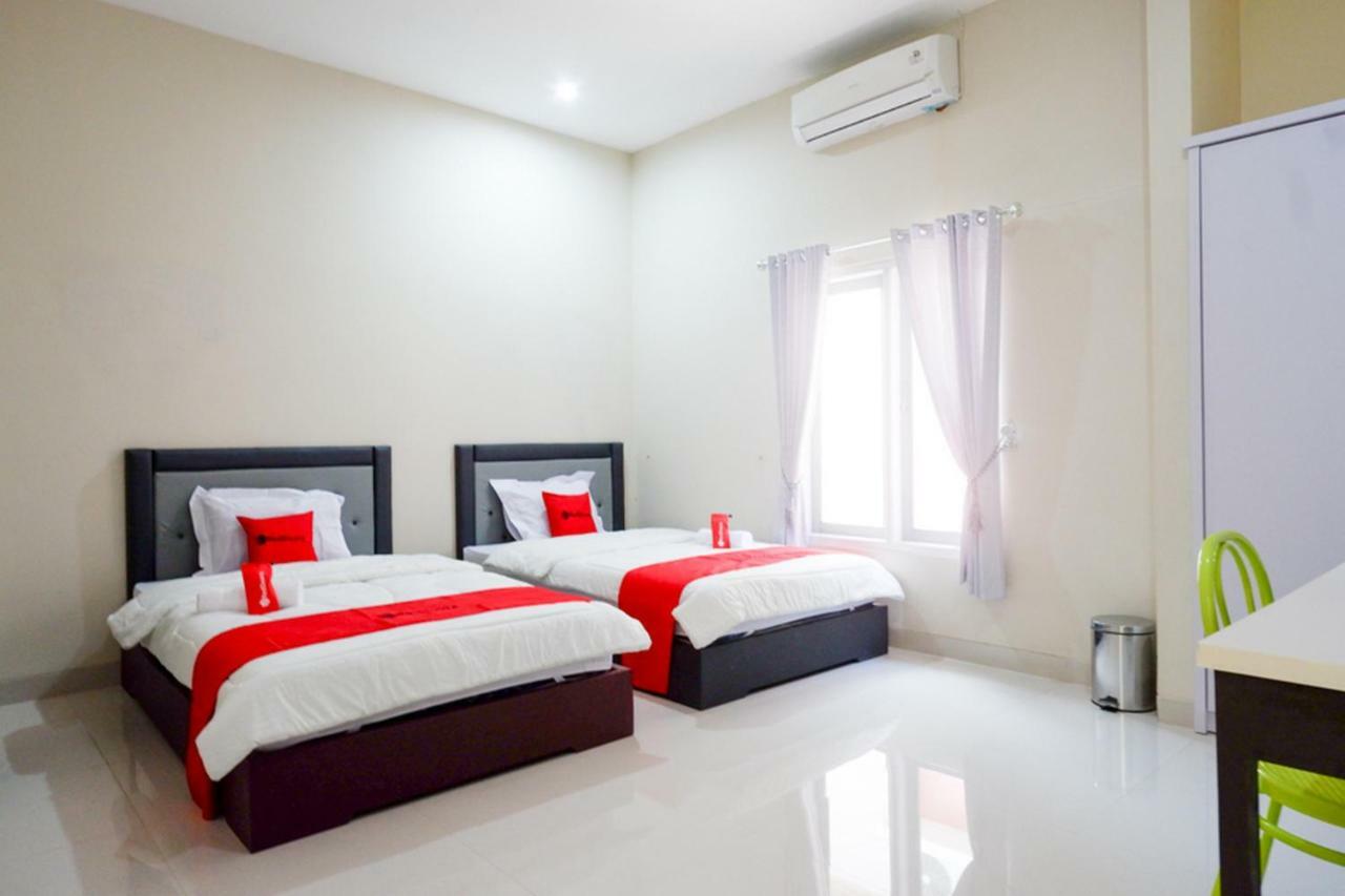 Hotel RedDoorz Syariah near RSUD Margono Purwokerto Exterior foto