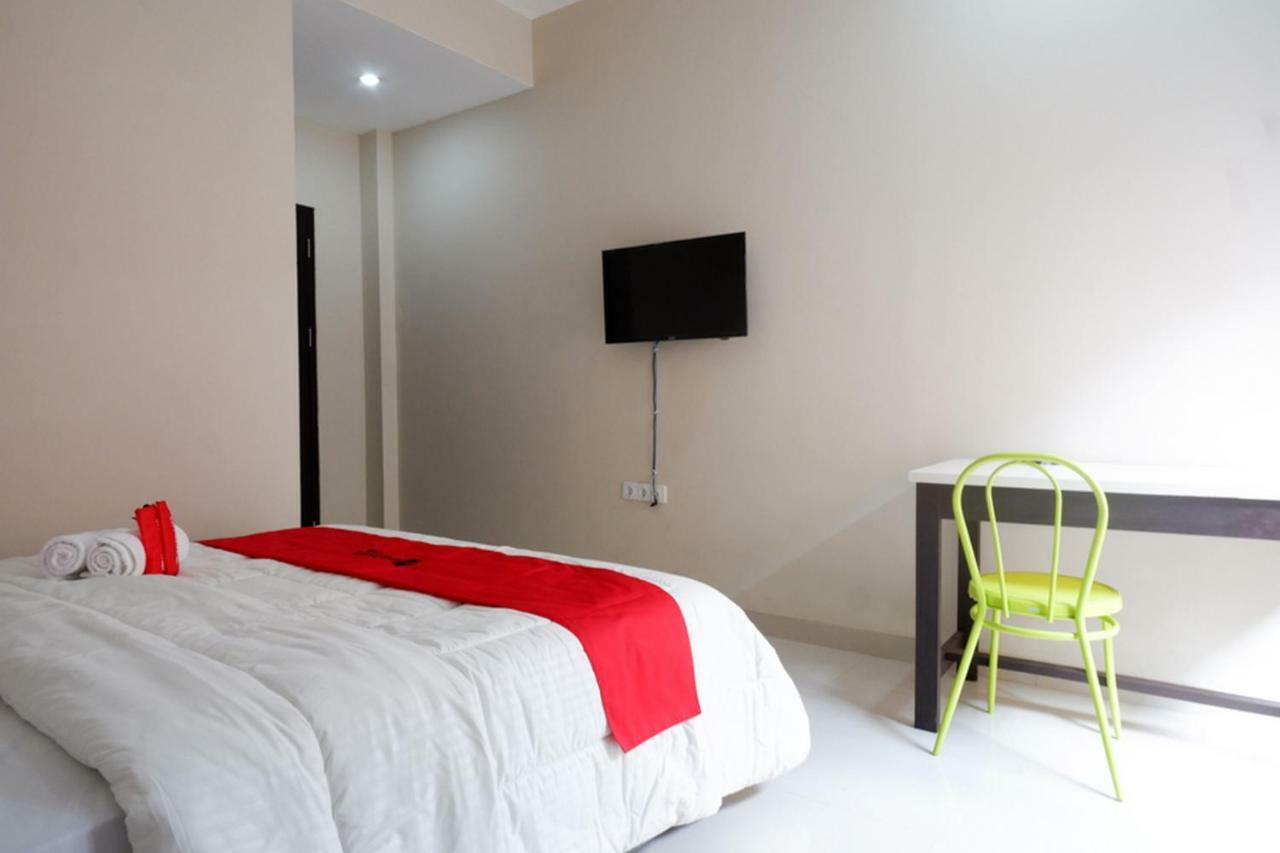 Hotel RedDoorz Syariah near RSUD Margono Purwokerto Exterior foto
