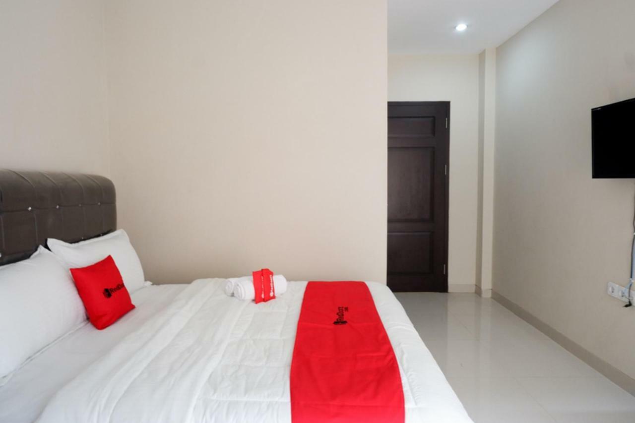 Hotel RedDoorz Syariah near RSUD Margono Purwokerto Exterior foto