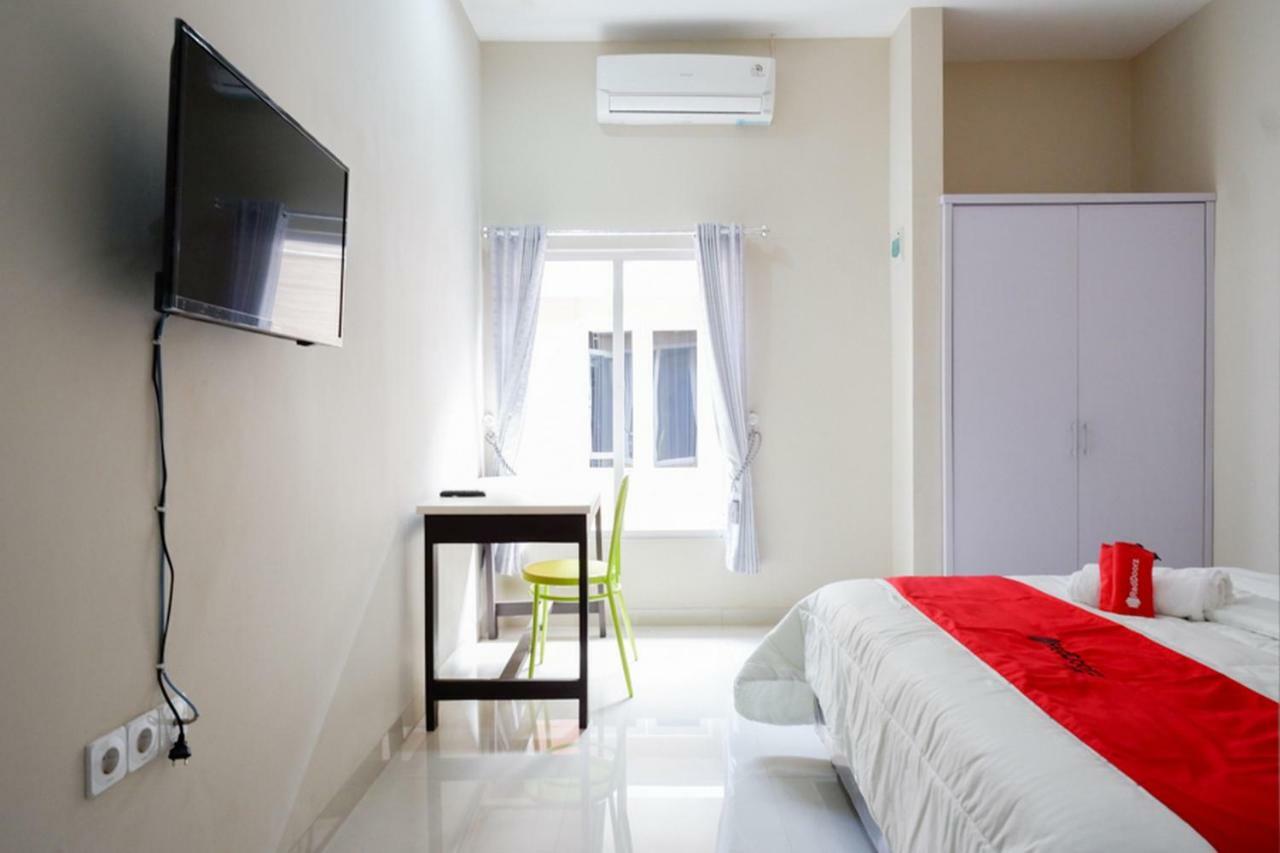 Hotel RedDoorz Syariah near RSUD Margono Purwokerto Exterior foto