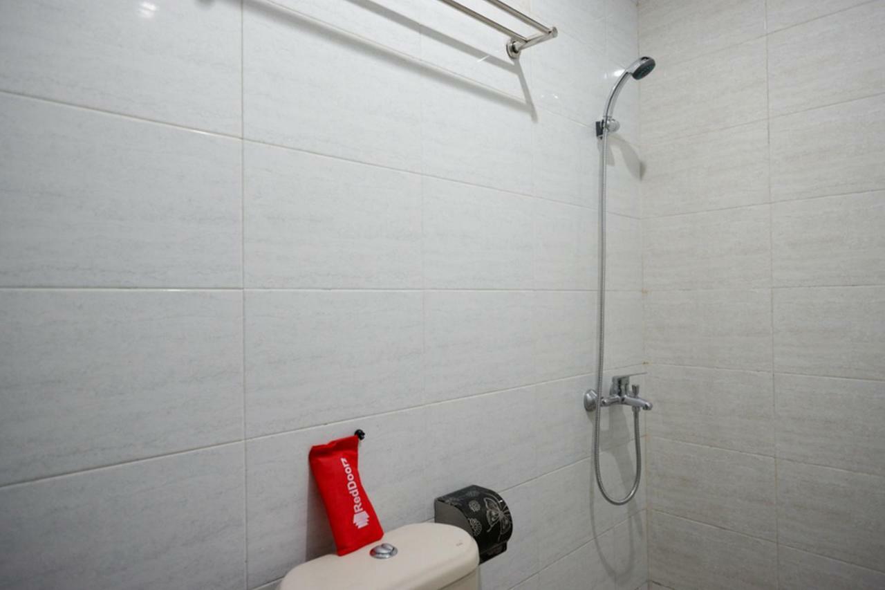 Hotel RedDoorz Syariah near RSUD Margono Purwokerto Exterior foto