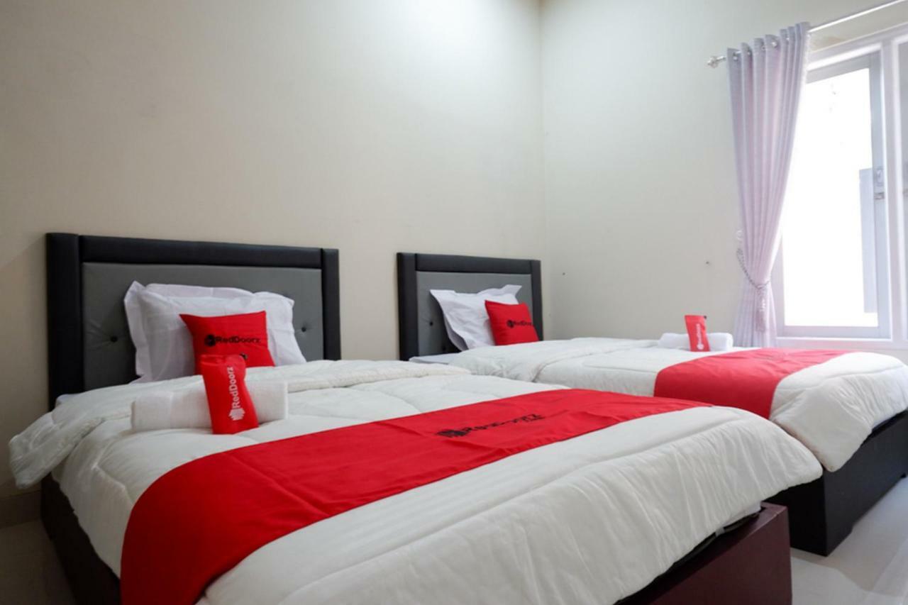 Hotel RedDoorz Syariah near RSUD Margono Purwokerto Exterior foto